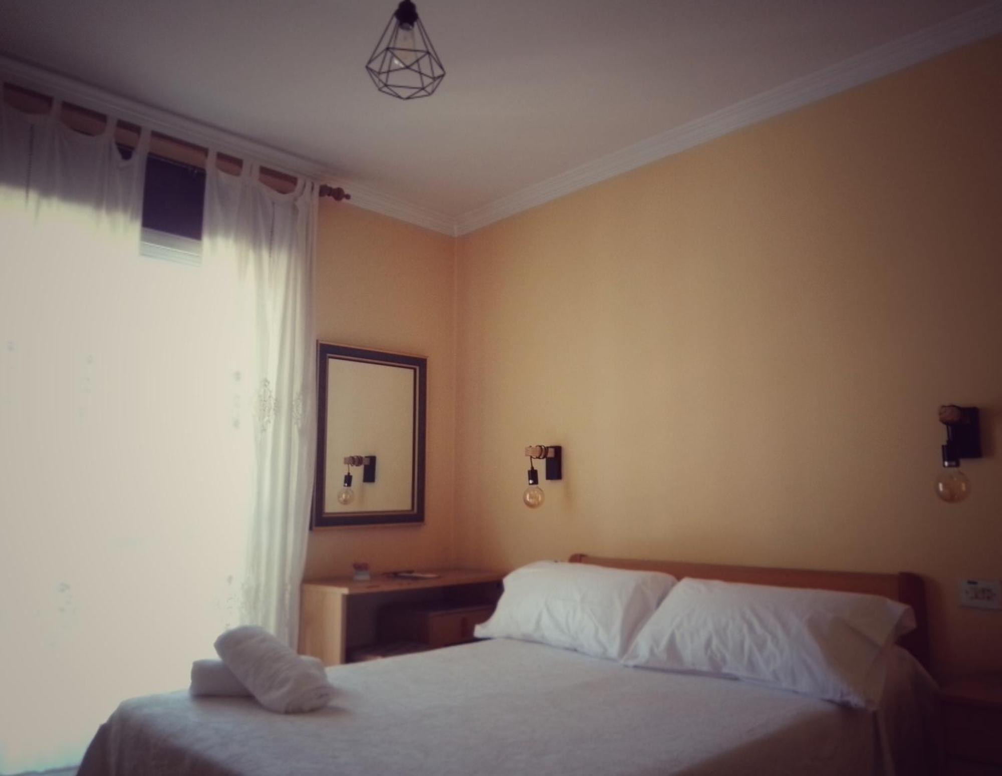 Hostal Pension Mar De Plata 루고 외부 사진